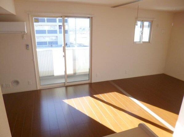 レスポワールAの物件内観写真